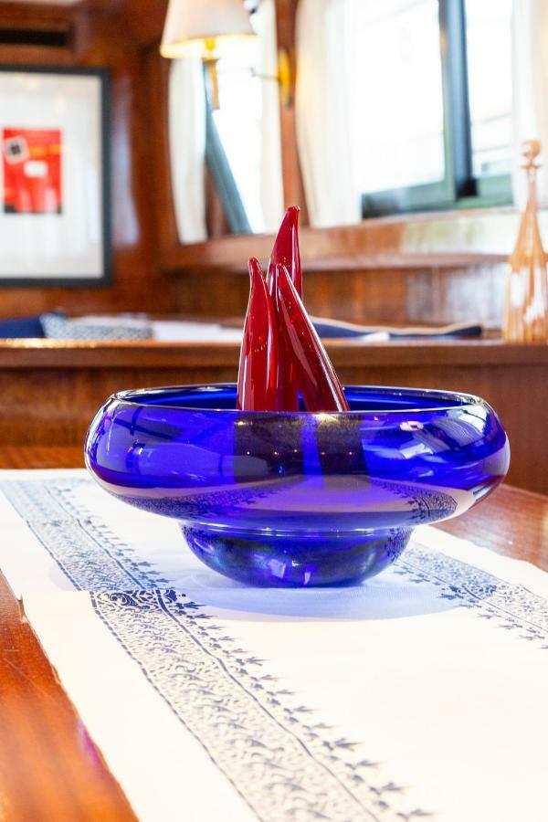 Отель Yacht Sarah Venezia La Giudecca Экстерьер фото