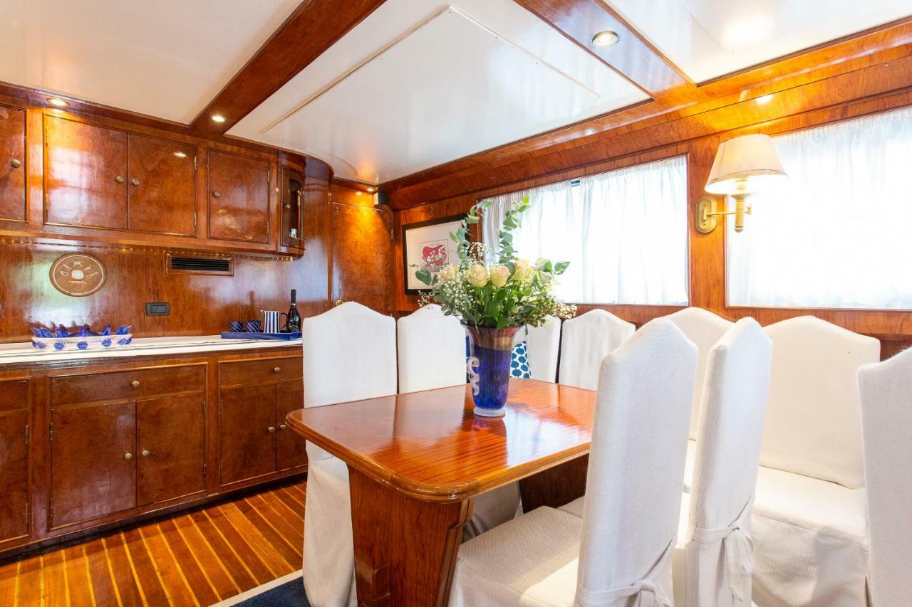 Отель Yacht Sarah Venezia La Giudecca Экстерьер фото